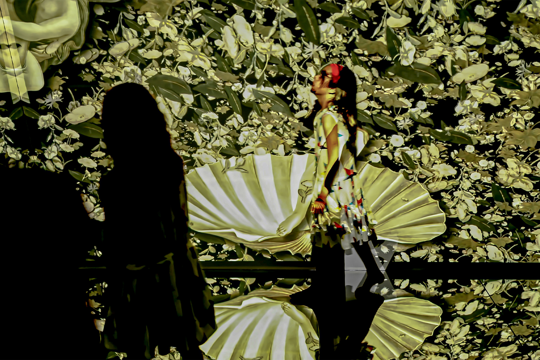 Infinity Mirror Room 4